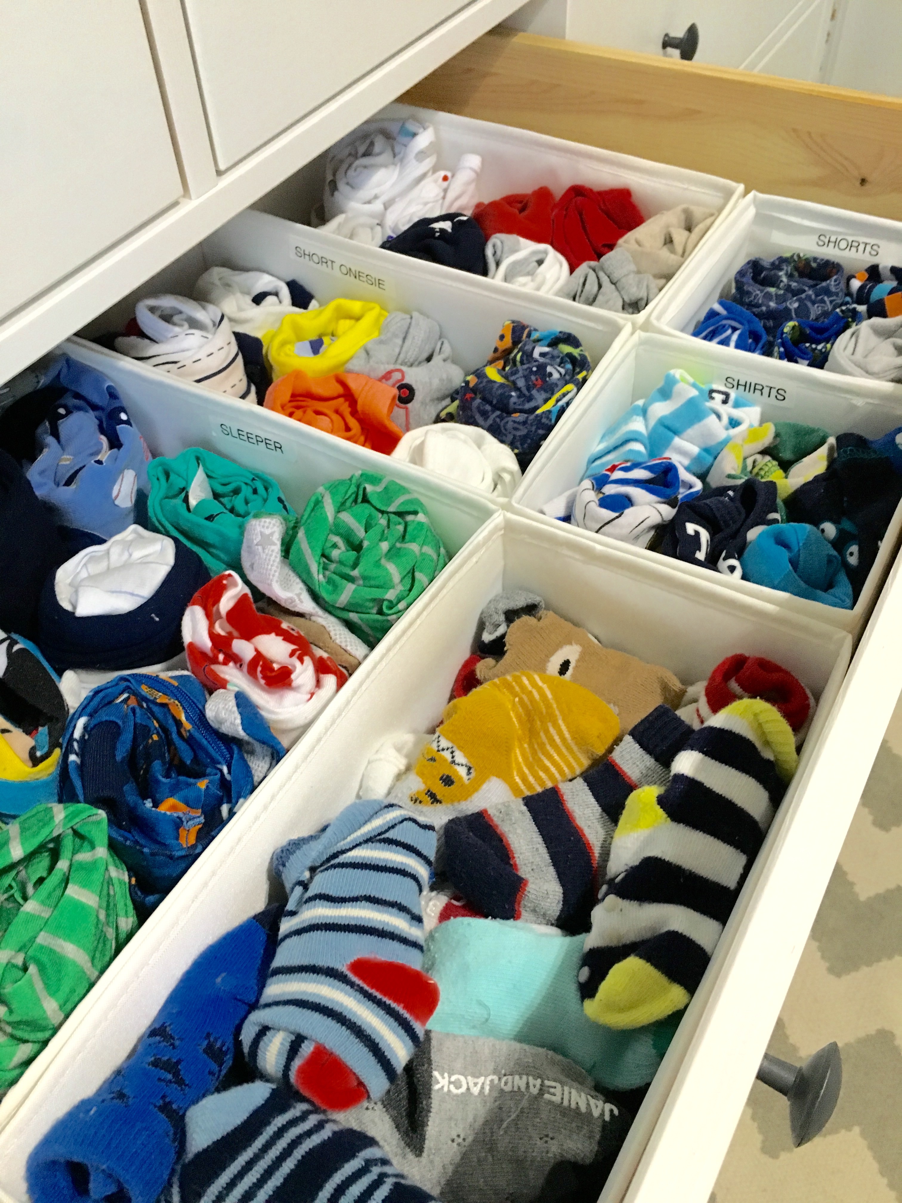 Nursery Dresser Organization | dresser organization | nursery | nursery dresser | baby | baby organization | Ikea dresser | how to organize a baby's dresser | nursery decor | baby decor 
