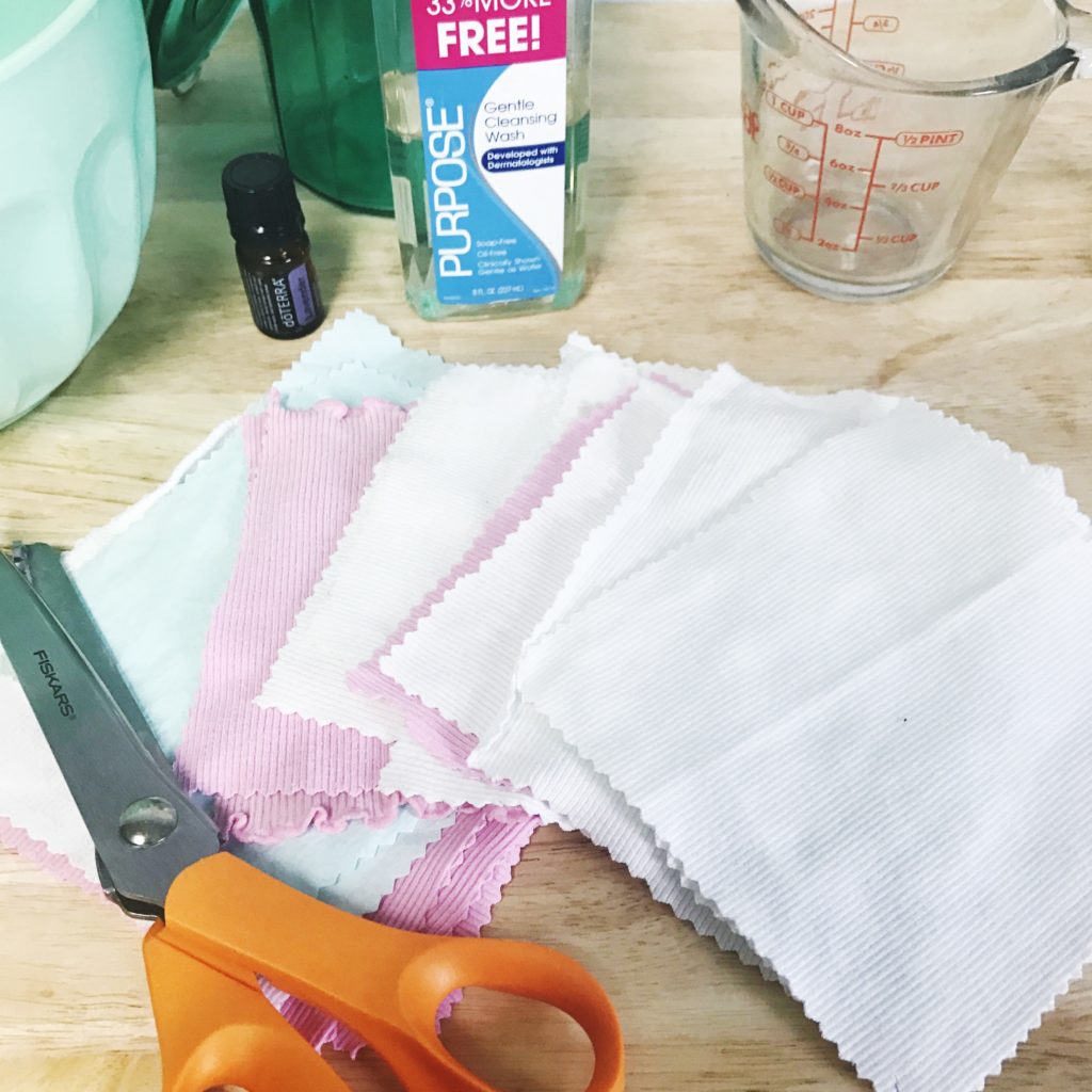 DIY Makeup Remover Wipes | Reusable Makeup Wipes | Washable Makeup Wipes | Makeup Remover Wipes | DIY beauty | face wipes | Easy Beauty DIY | Homemade makeup remover wipes | Sustainable living | Green living | 