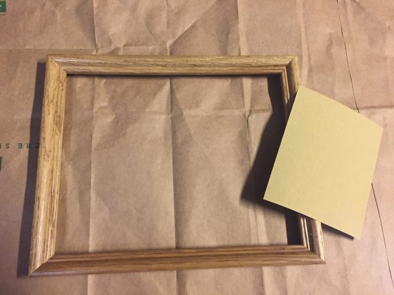 3 Step DIY Distressed Picture Frame > From Under a Palm Tree