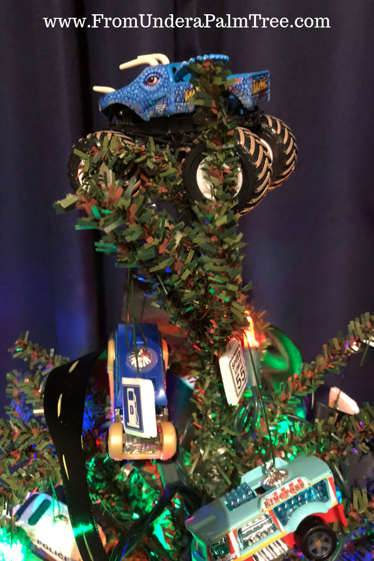 DIY Hot Wheels Christmas Tree 